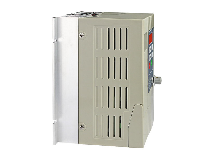 4000H通用變頻器，變頻器三相380V，變頻器廠家，電機(jī)變頻器